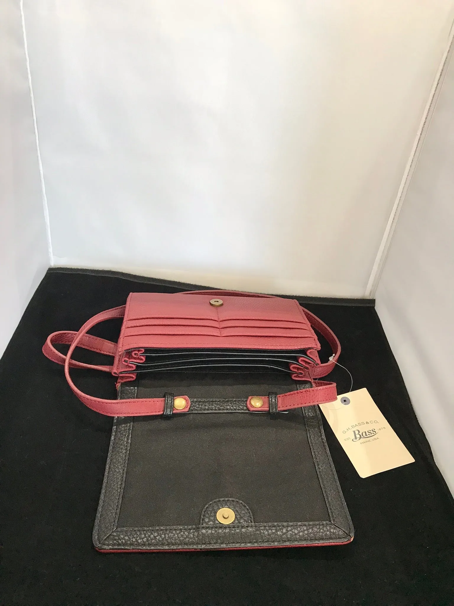 Cross-Body Shoulder Bag  Removable Strap