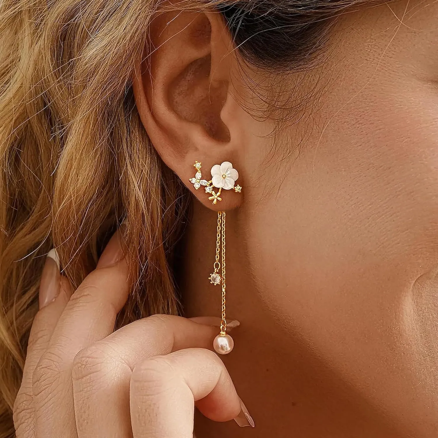 Pearl Drop Earrings for Women Pearl Flower Dangle Earring Gold Flower Earings Elegant Formal Wedding Earrings for Bride Bridemaid Jewelry Gifts