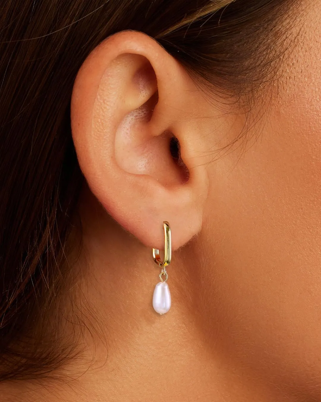Pearl Earrings for Women, Dainty Gold Earrings 14K Gold Plated Pearl Drop Earrings Cute Pearl Hoop Earrings Hypoallergenic Dangle Pearl Earrings for Women Trendy Wedding Earrings for Brides