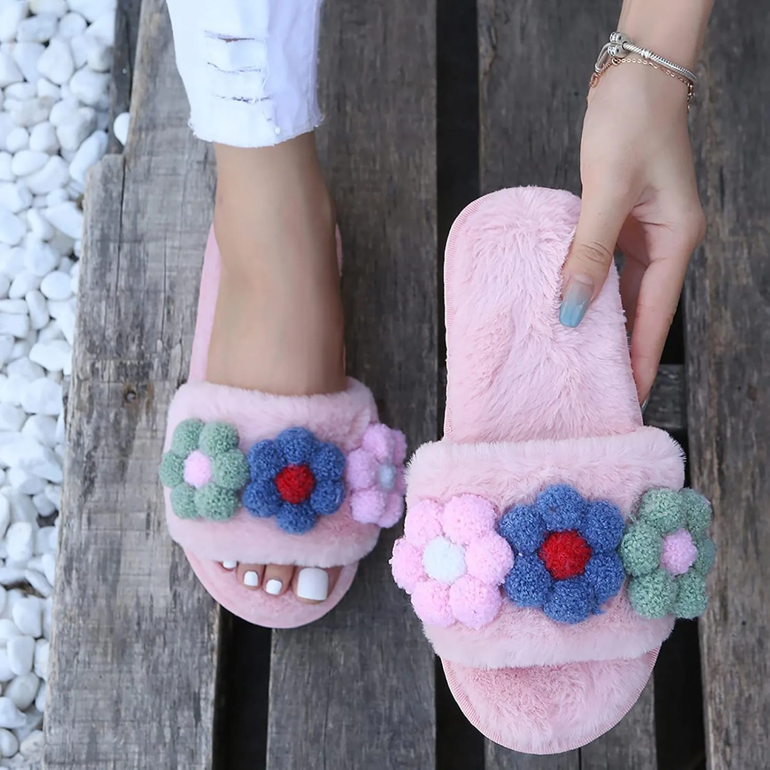 SBGMoSJ Indoor House Slippers for Guests Mens Slipper Booties Memory Foam House Slippers Spa Slippers for Women Rubber Christmas Garland Gifts for Women 2023