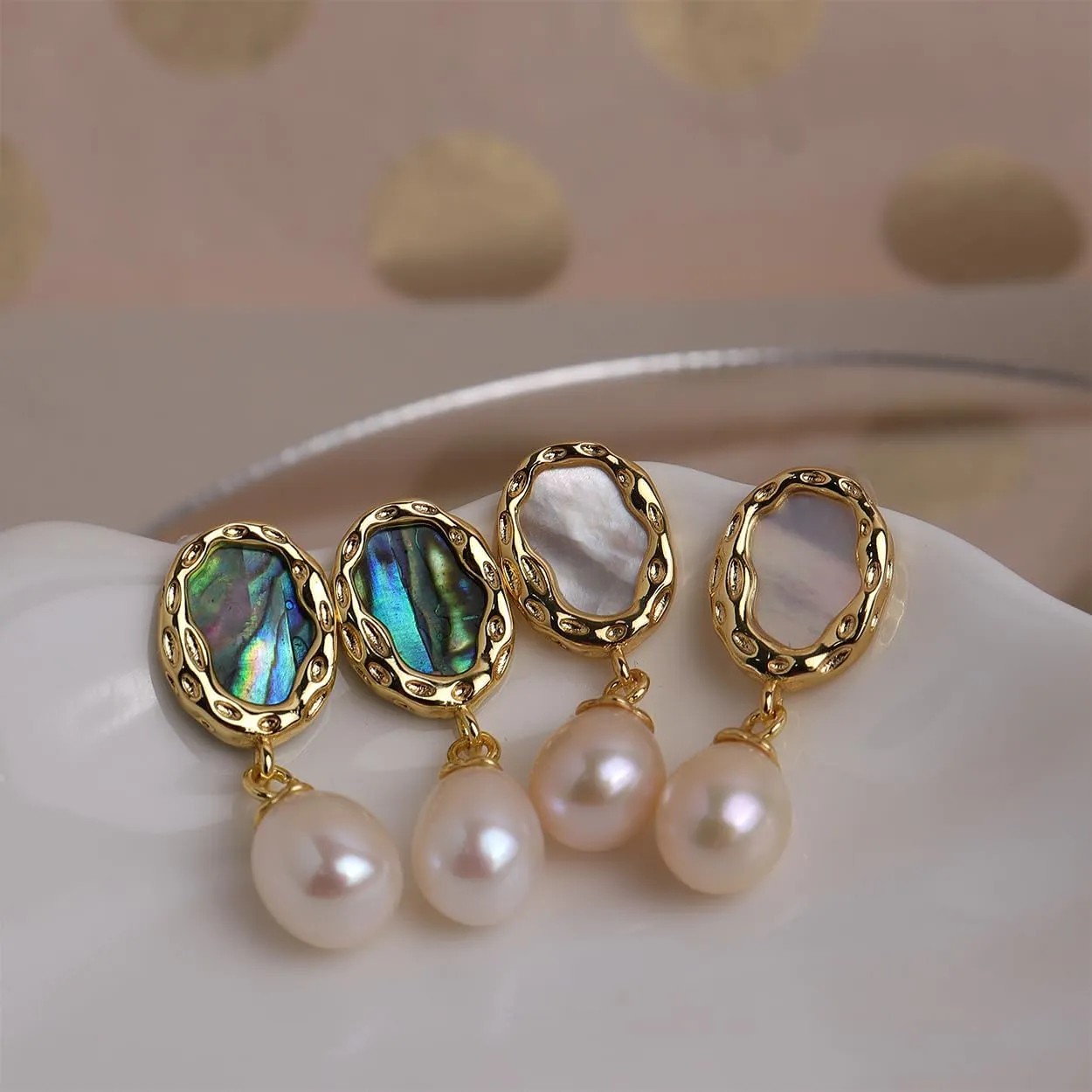 Sonateomber Freshwater Pearl Natural Shell Drop Dangle Earrings for Women, Cute Gold Pearls Earrings Dangling Prom Wedding Holiday Fashion Jewelry Gift